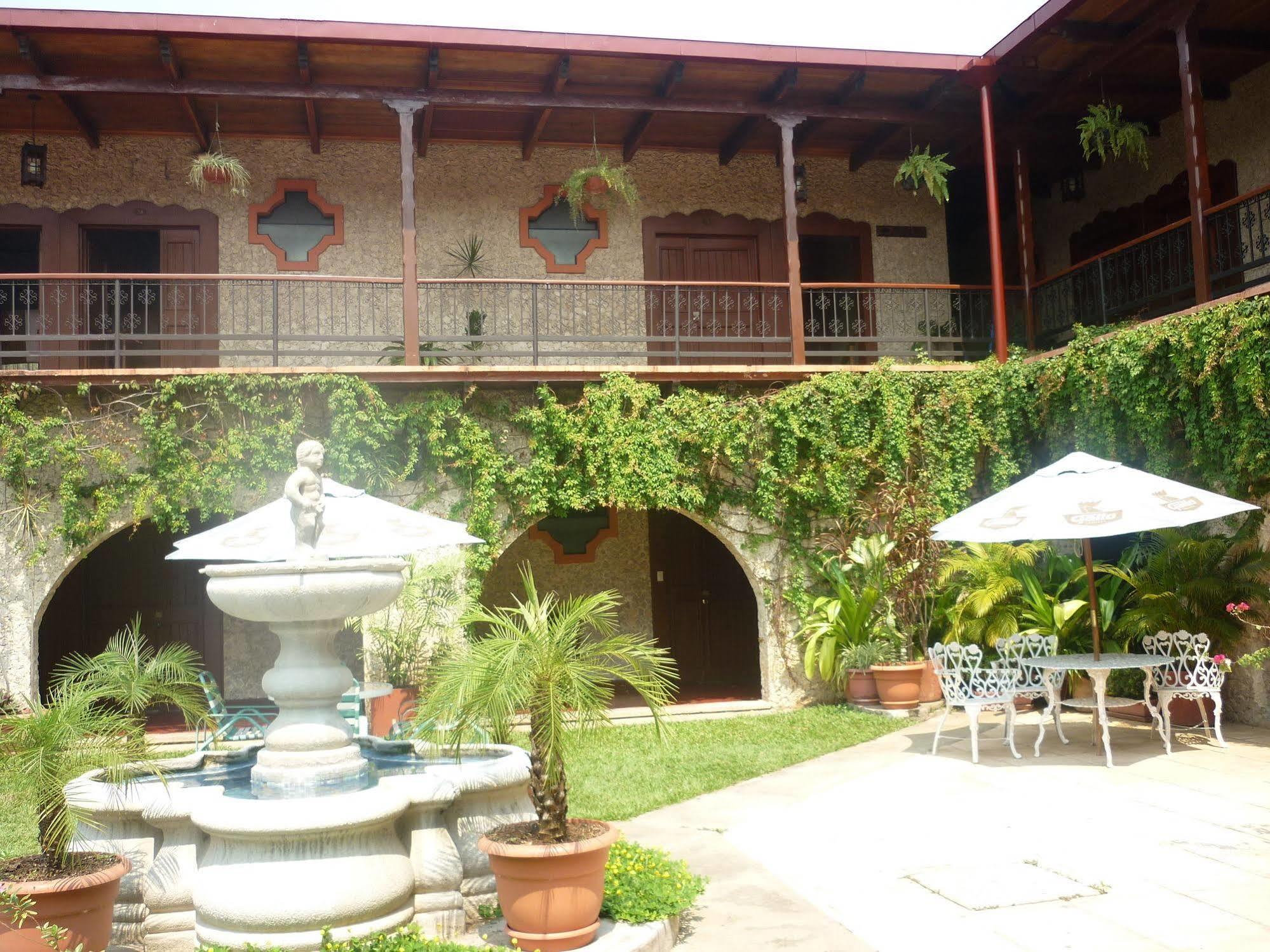 Hotel Del Patio Flores Exterior foto