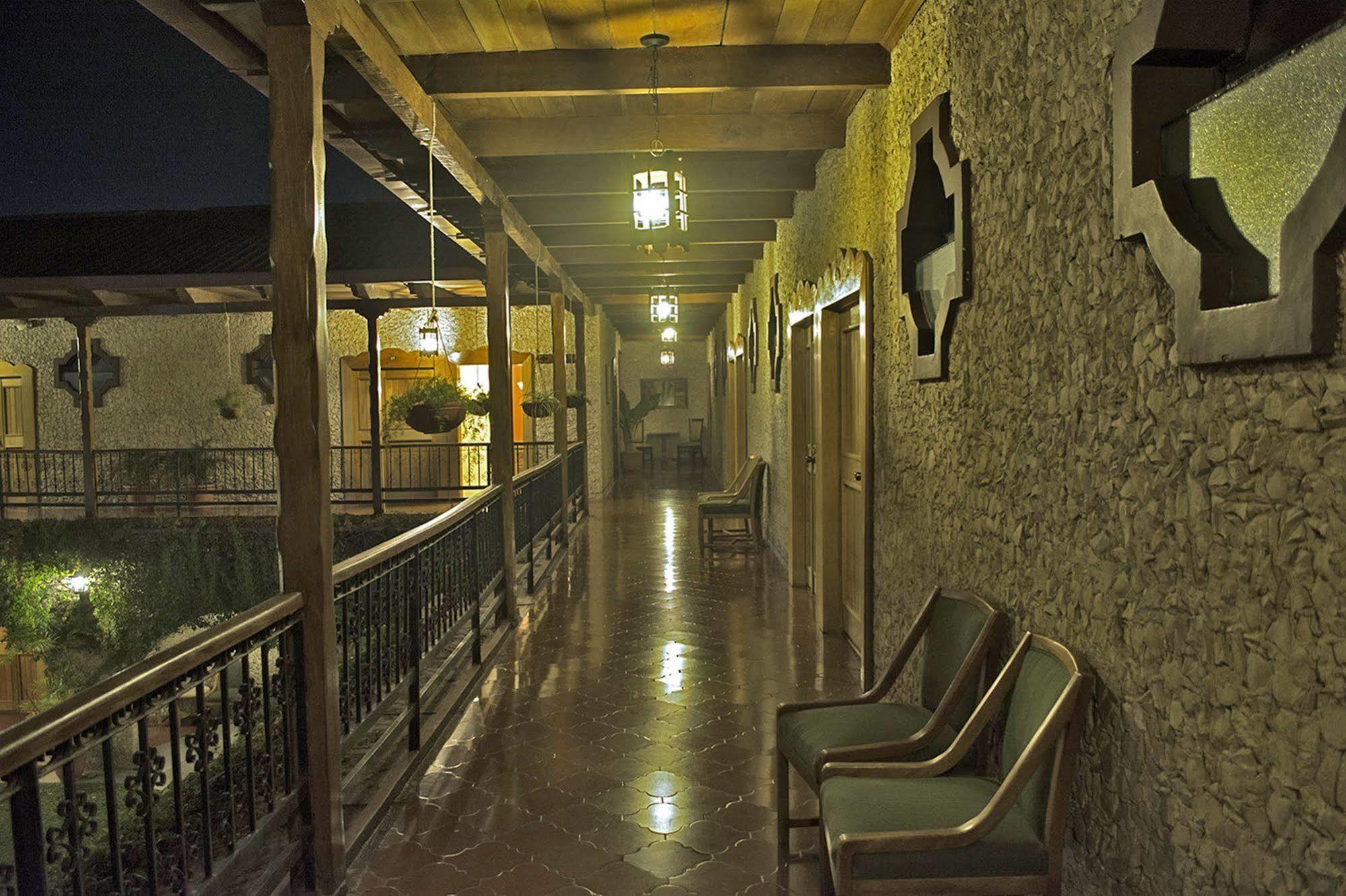 Hotel Del Patio Flores Exterior foto